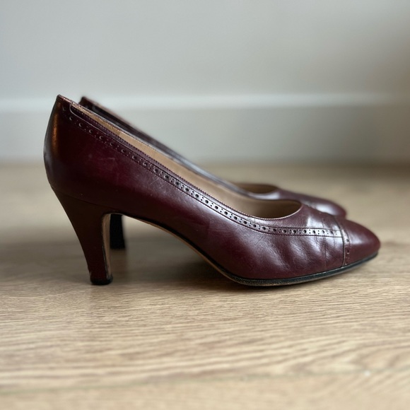 Salvatore Ferragamo Burgundy Leather Pumps - Picture 4 of 6
